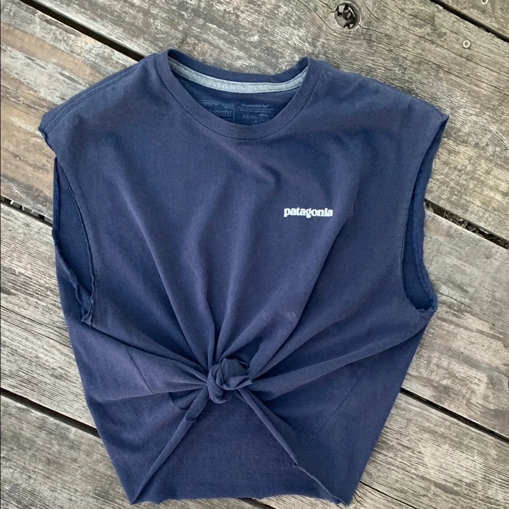 Patagonia Women's Responsibili-tee Navy Sleeveless Cropped Tie Top - Picture 3 of 10